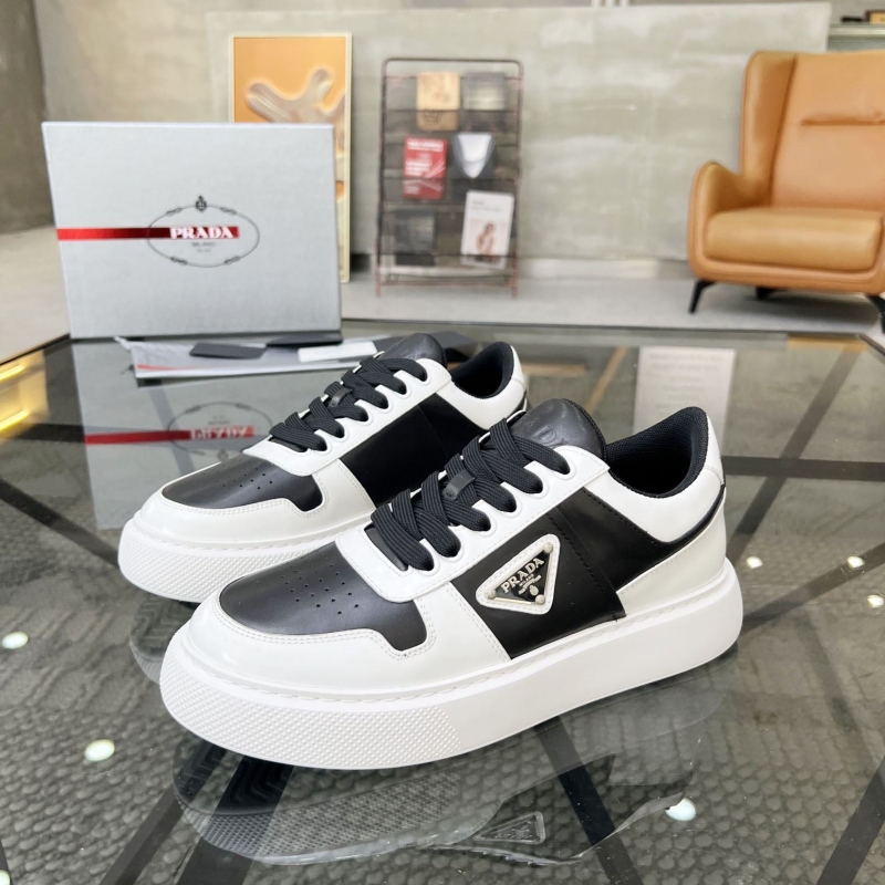 Pra*a casual shoes